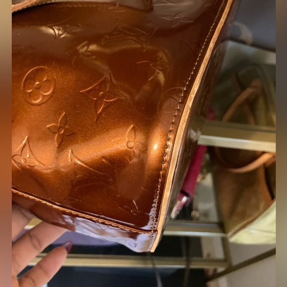 LOUIS VUITTON VERNIS BAG - Picture 6 of 13